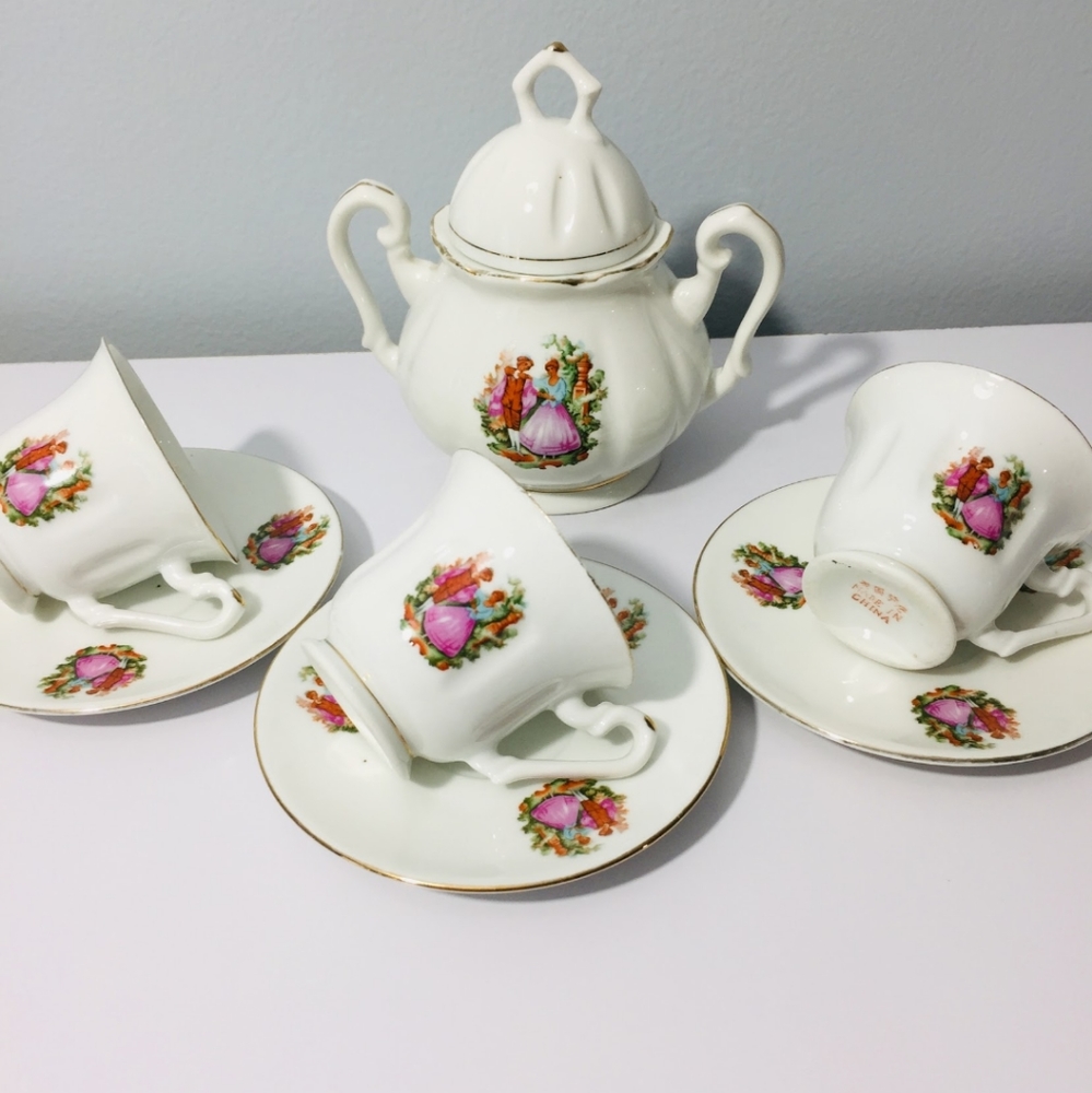 Victorian set, Excellent condition. One of the cu - Picture 1 of 16